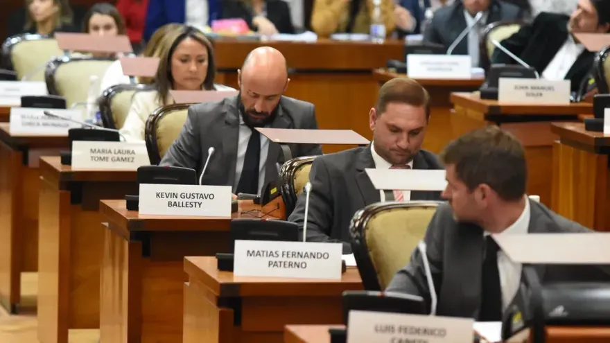 Jujuy: Denuncian recorte presupuestario y aumentos salariales desiguales en la
Policía