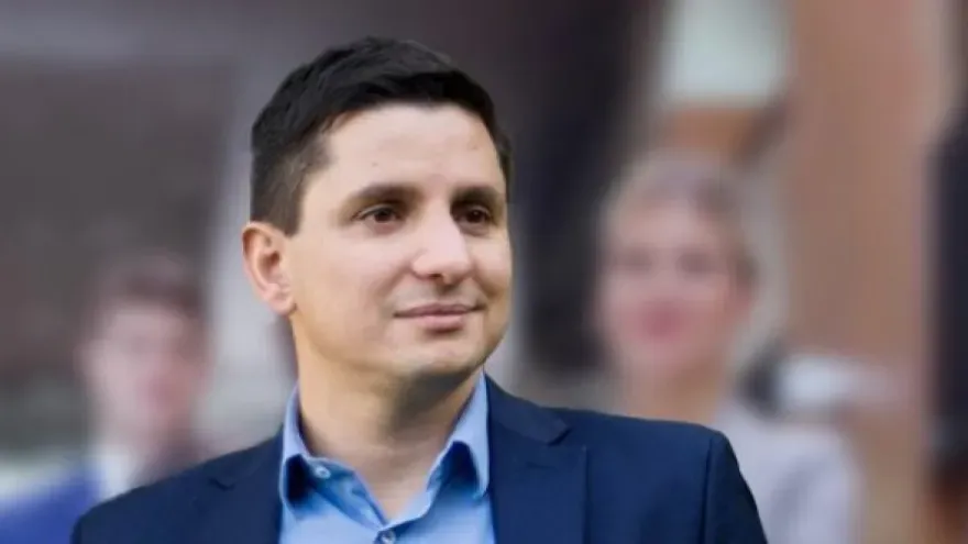 En la UCR bonaerense sigue vigente un acuerdo de intereses entre Maximiliano
Abad y Evolución 