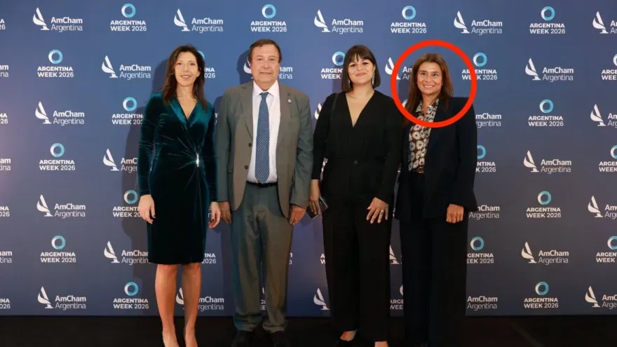 Como Manuel Adorni, Alberto Weretilneck también viajó con su esposa a Nueva York