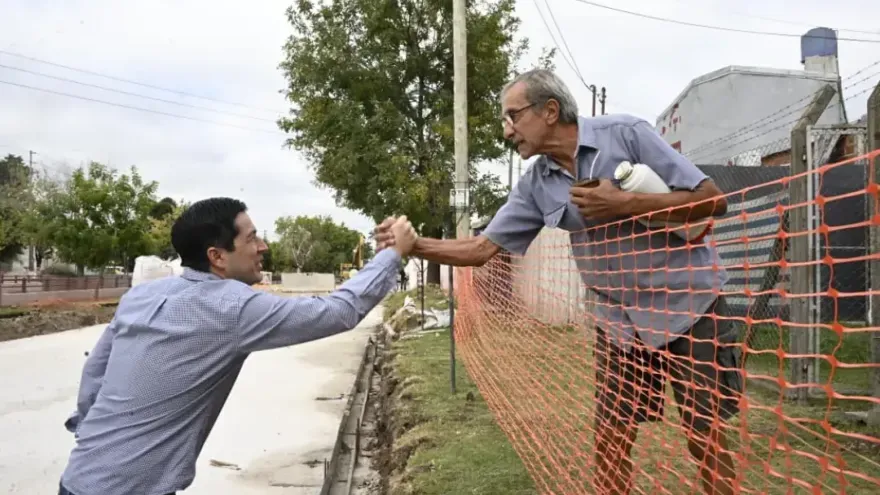 Malvinas Argentinas: Leo Nardini supervisó la repavimentación de la calle Hooke