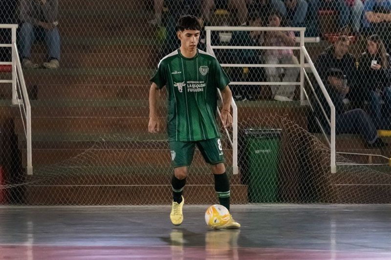 Camioneros no afloja y es único líder