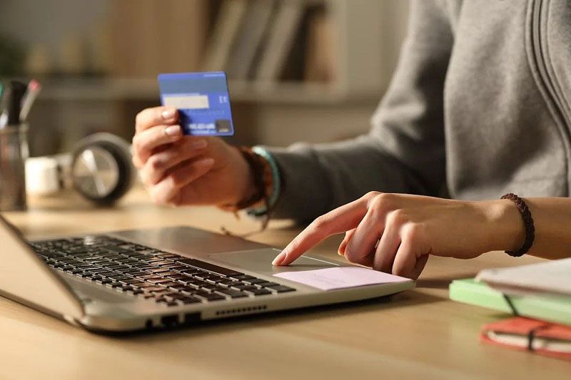 Compras de argentinos al exterior siguen batiendo récords