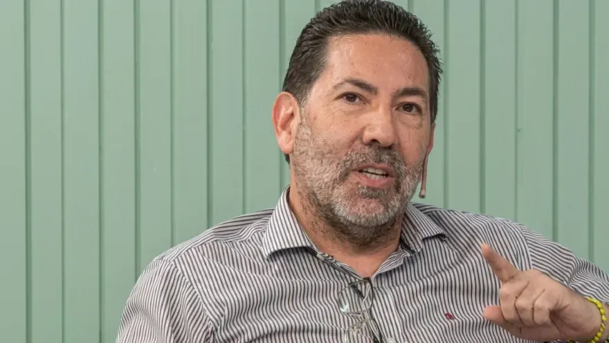 Gastón Alberdi: “No hay guita para nada, la gente come una vez al día”