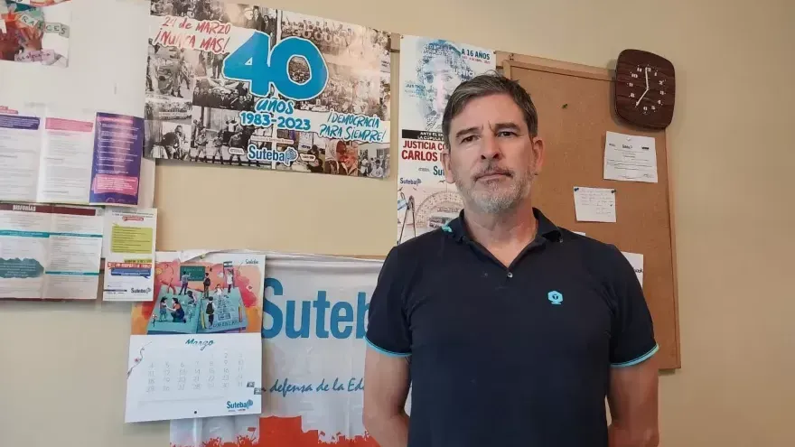 SUTEBA Berisso: "Los docentes tienen un segundo trabajo para poder cubrir la
canasta"