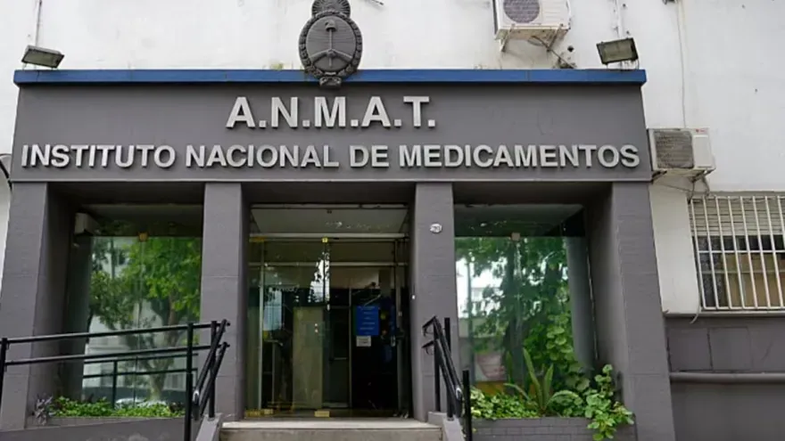 ANMAT aplica nuevos aranceles a medicamentos y dispositivos de alto costo