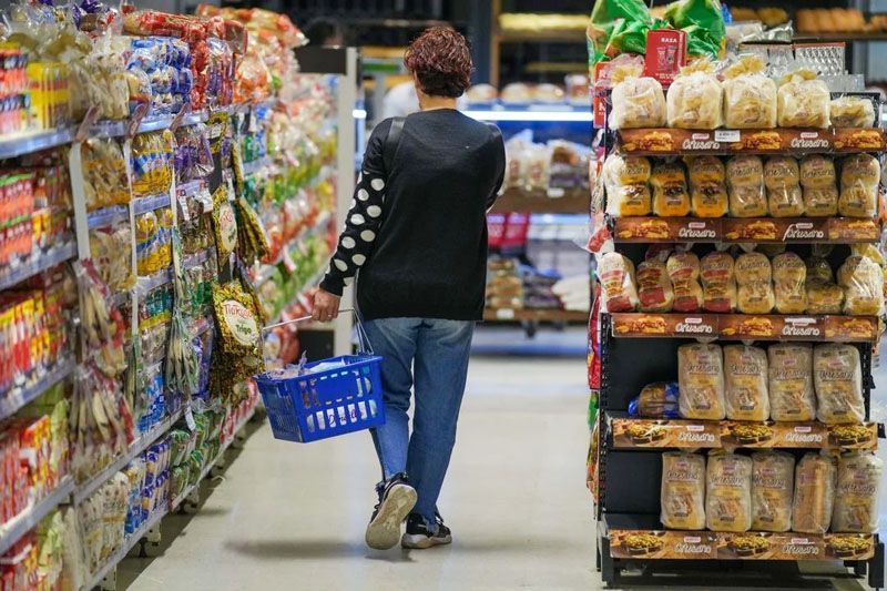 El consumo masivo cae en supermercados, kioscos y mayoristas