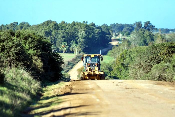 Canelones avanza en su plan de caminería rural con obras en Soca y La Floresta
