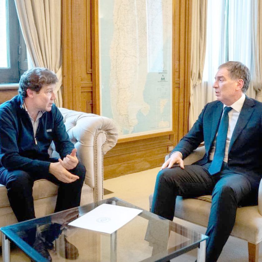 Melella se reunió con Santilli y planteó la pérdida de empleo industrial en Río Grande