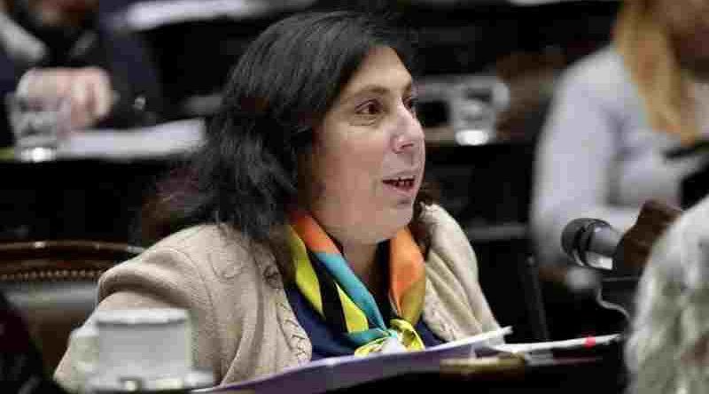 Paula Oliveto dice que si Adorni “no puede rendir cuentas de sus actos” debe ser desplazado