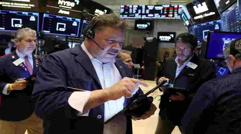 El riesgo país se aproxima al umbral de los 540 puntos mientras caen las acciones en Wall Street
