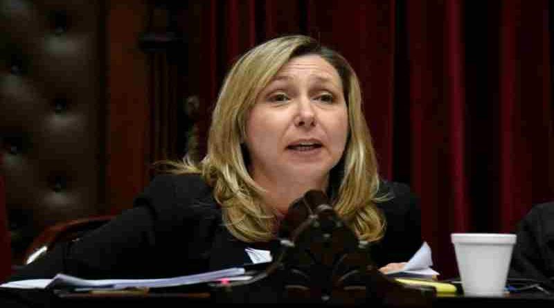 Bregman: “La próxima sesión en Diputados huele a podrido, y mucho”