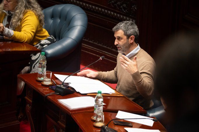 El Frente Amplio aprobó en comisión ampliar la rendición de viáticos a cargos políticos