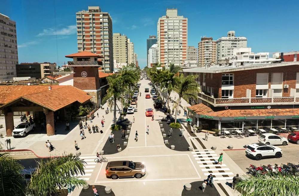 Adiós a las terrazas de Gorlero que estaban desde 1995: los argumentos del municipio y el plan de movilidad que viene