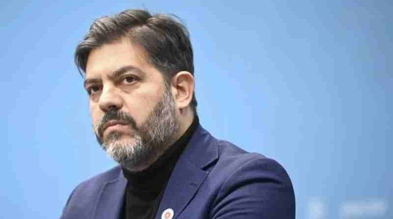 Bianco se burló de Milei por “vivir en Narnia” e informarse con “tuits de Yrigoyen” que le hacen sus amigos