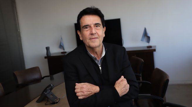 Carlos Melconian: "Si clavás el dólar en $1.400 con inflación al 30%, un día vas a tener un problema"