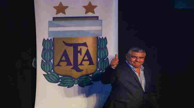 Tapia desafía al gobierno y cierra paritaria por encima de la pauta establecida