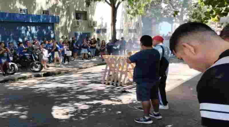 Patronal y trabajadores se contradicen sobre sí cerró o no la fábrica de las marcas Cocot y Dufour