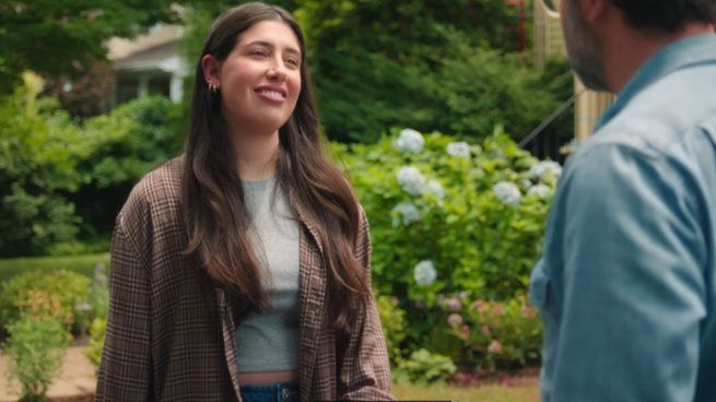 La película protagonizada por la hija de Adam Sandler que la rompe en Netflix