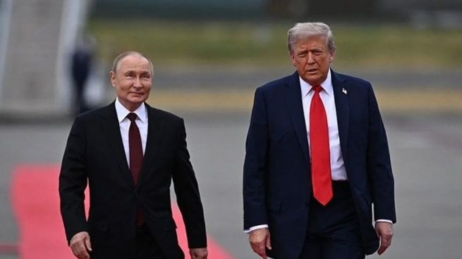 Donald Trump anunció un acuerdo con Vladímir Putin para recibir diésel ruso y bajar los precios