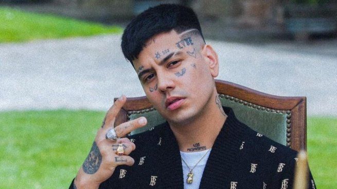 El tatuador de Duki lo denunció por derechos de autor y el uso indebido de sus diseños