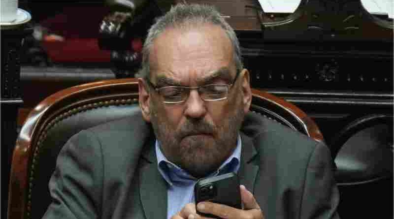 Acomodamos por fín el jarrón de la abuela: Milei designó a Fernando Iglesias como Embajador de Luxemburgo