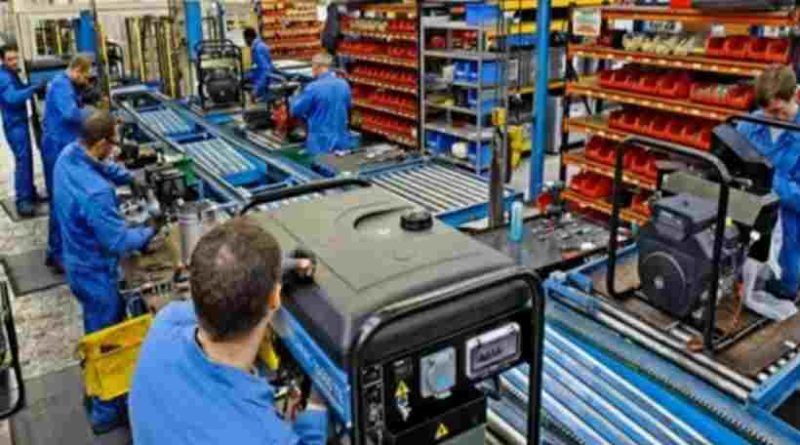 Para atrás como peinado de Evita: La actividad industrial cayó 7,9% interanual en febrero