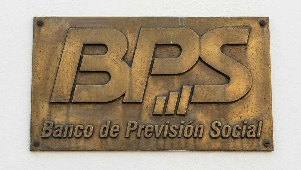 El BPS confirmó los pagos de mayo de 2026 para pasividades y otras asignaciones