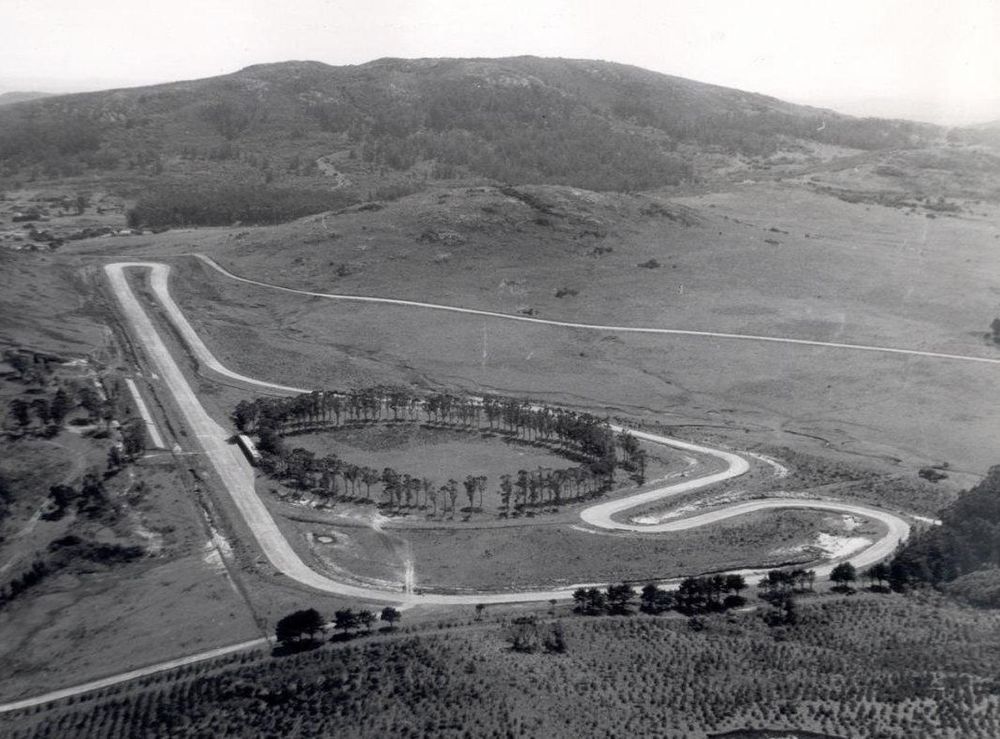 Piriápolis fue “la Montecarlo del Plata”: cuando Fangio estrenó el Autódromo de Punta Fría