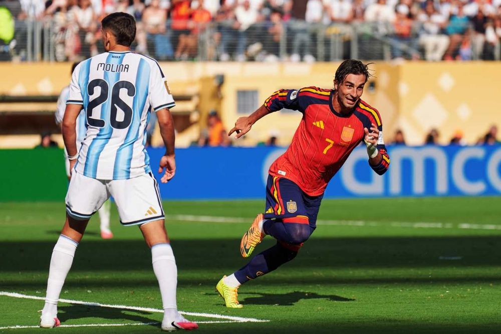 España es el nuevo campeón del mundo: superó a Argentina por la mínima en el alargue