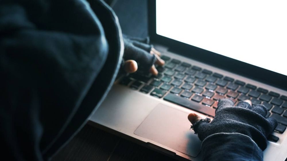 Guerra de hackers en la dark web: Exponen presuntas identidades de atacantes de ANTEL y Tickantel