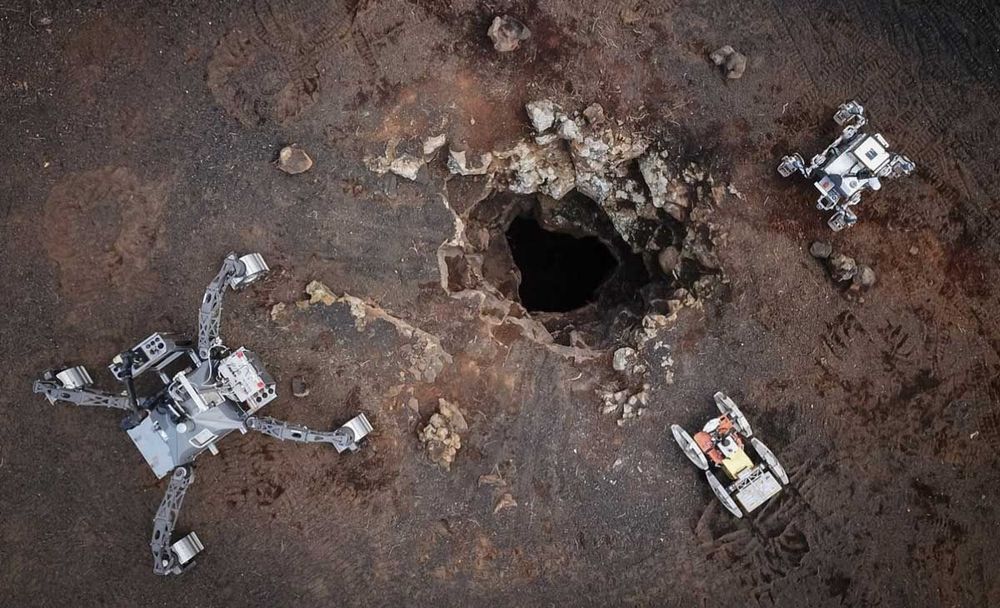 Cómo tres robots autónomos mapearon un tubo de lava en Lanzarote en simulación de misión lunar