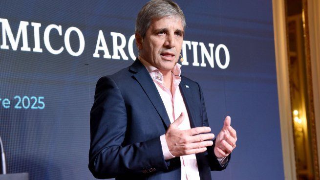 Luis Caputo detalló el esquema de financiamiento con organismos internacionales y resaltó el respaldo del FMI