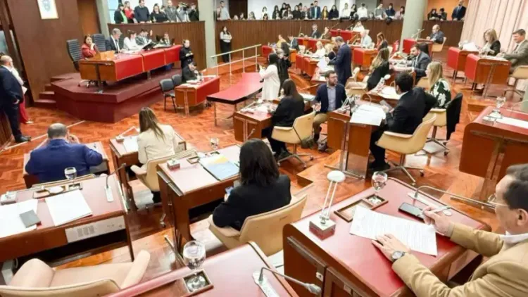 Chubut aprobó la Ficha Limpia Pesquera: Sanción y debate