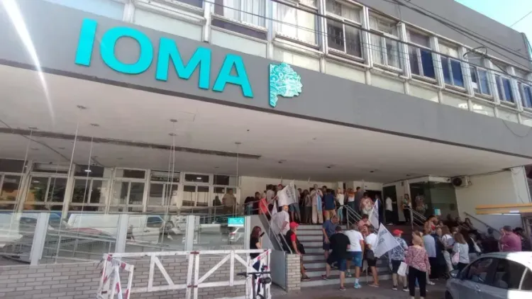 Afiliada denuncia a IOMA: "Â¿Hasta dÃ³nde y hasta cuÃ¡ndo nos da el cuero para
soportarlo?"