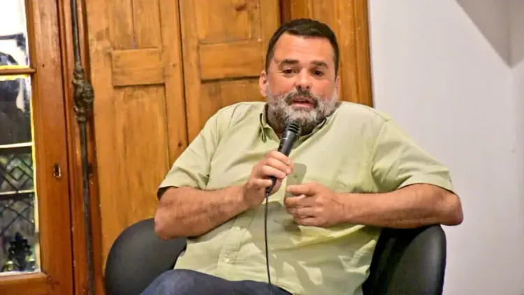 Daniel Menéndez: "La Argentina está en un pozo y hay que construir una
alternativa"