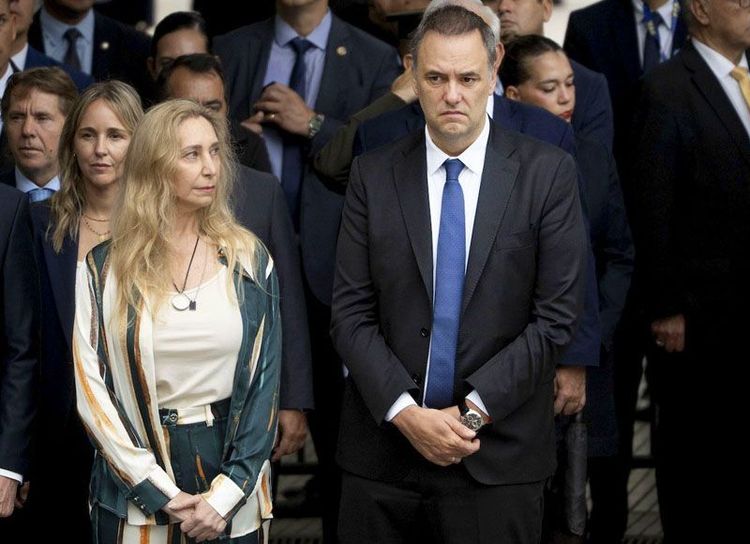 Avanza la investigación sobre inmuebles y viajes de Adorni