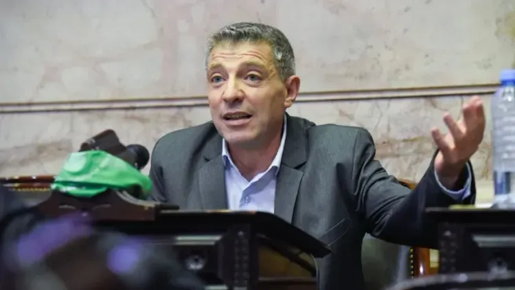 Ley de Glaciares: Para Juan Carlos Giordano, “es un acto de entrega de Milei”