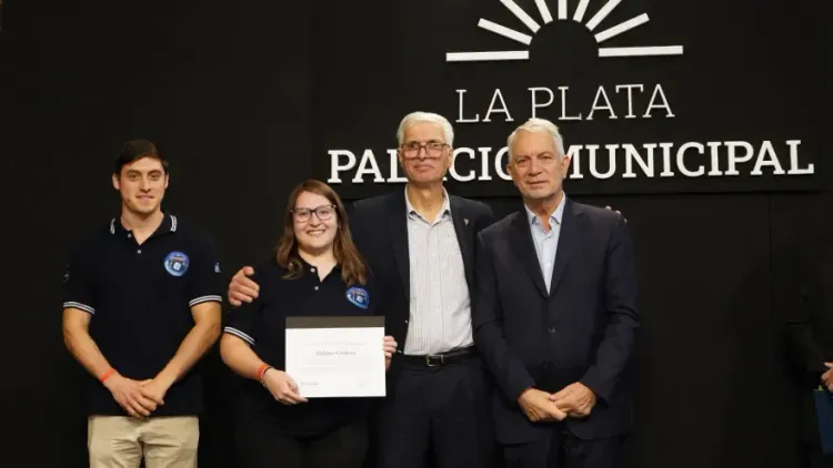 La Plata: Julio Alak reconoció a científicos por su rol en la misión Artemis II