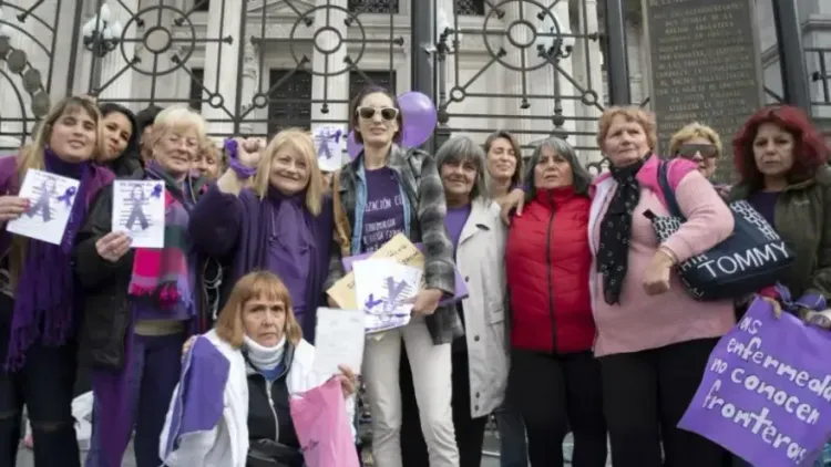 Sensibilización Central Argentina: "No estamos incluidas en el plan médico
obligatorio"