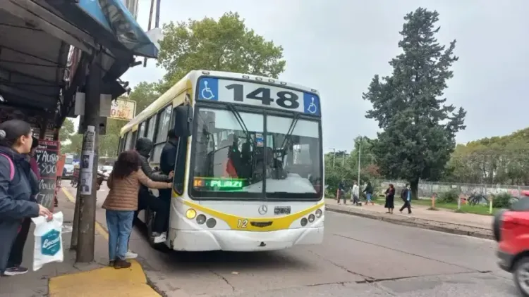 Choferes de la línea 148 denuncian despidos: “Nos quieren intimidar”