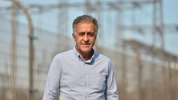 Néstor Pitrola: “El gobierno tiene prioridad para pagarle a los fondos buitre
mientras destruye el país”