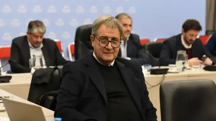 Eduardo Falcone: “Necesitamos un RIGI para pymes que baje impuestos y cargas
patronales”