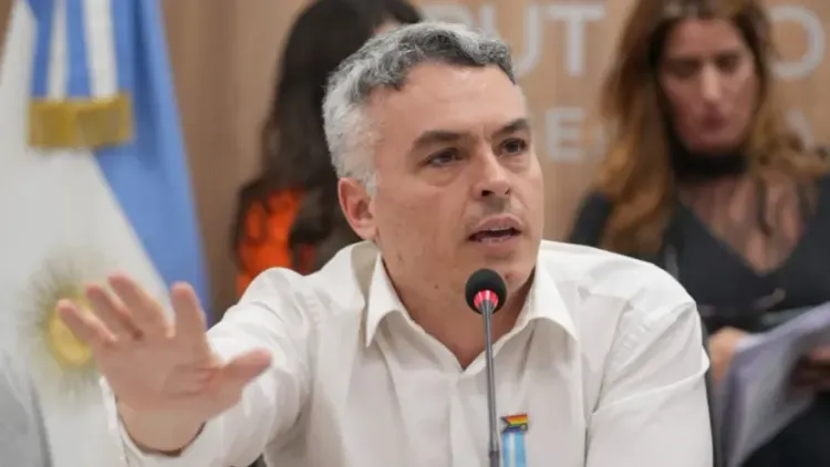 Esteban Paulón sobre los fondos universitarios: "Es el ejecutivo contra la Corte
y el Congreso"