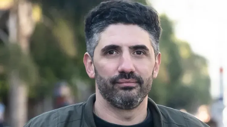 Pablo Giachello: "Axel Kicillof paga salarios de miseria y beneficia a la patria
sojera"