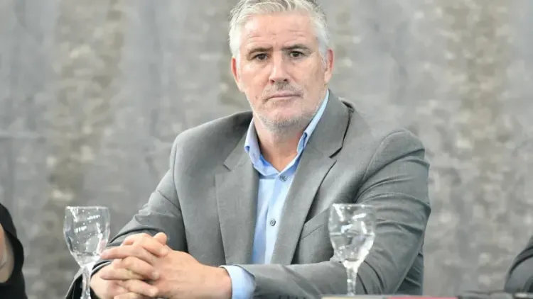 Facundo Diz: "El vínculo con Kicillof es la única forma de sobrevivir como
municipio"
