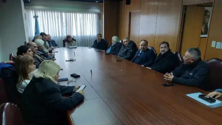 El PJ se prepara ante la posibilidad de que Javier Milei no vaya por la
reelección