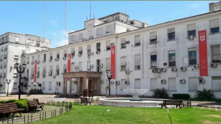 Morón terceriza el reparto de tasas por 400 millones de pesos y crece la
preocupación