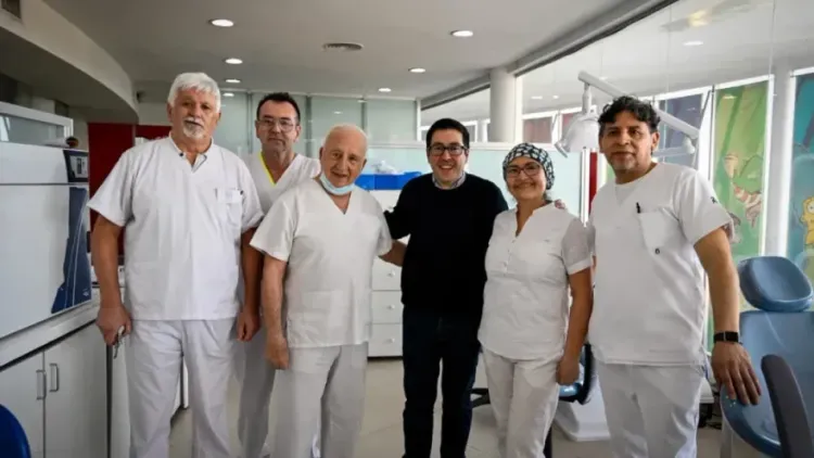 Leo Nardini sumó 12 nuevos sillones odontológicos al hospital de Malvinas
Argentinas