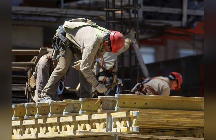 La construcción tuvo una leve mejora en agosto