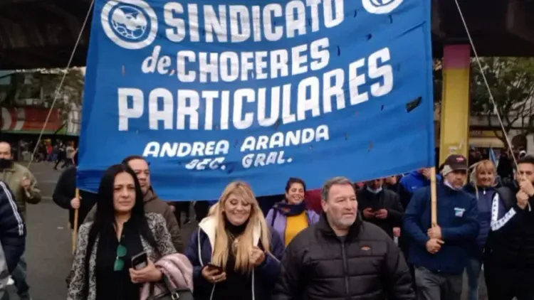 “La falta de regulación en las aplicaciones genera anarquía entre los
trabajadores”
